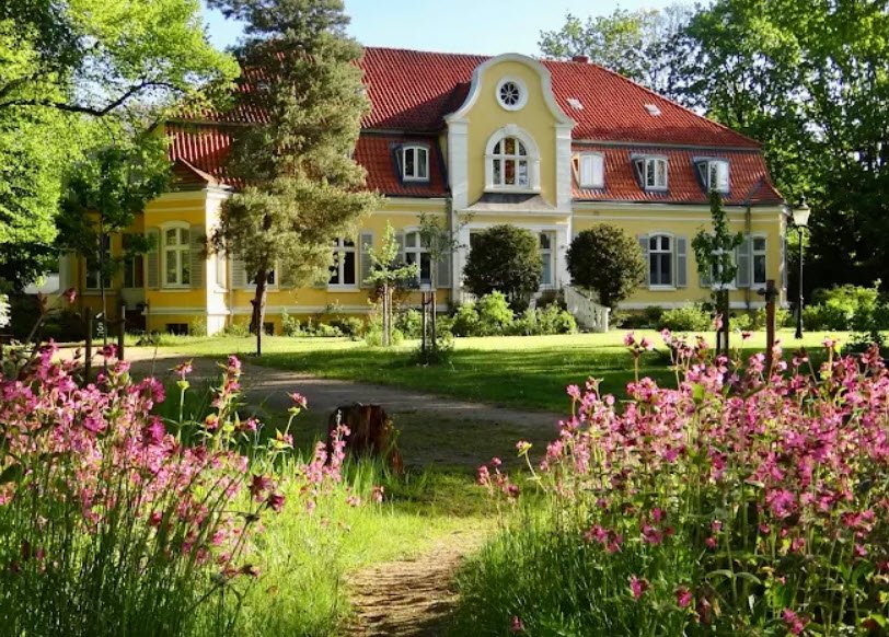 Praxis für Osteopathie Gut Brandenbaum Susan Daniel, Germany